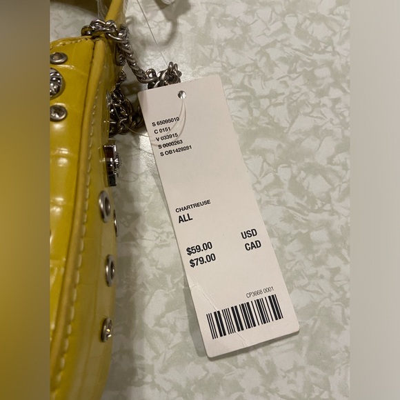 RARE Urban Outfitters Yellow Small NEW Vegan Leather Purse - Picture 10 of 12